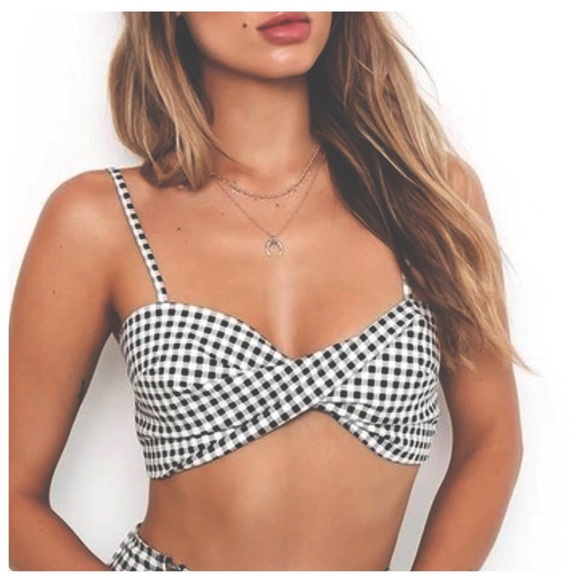 new⋆♡  front twist gingham plaid crop top - Picture 3 of 7